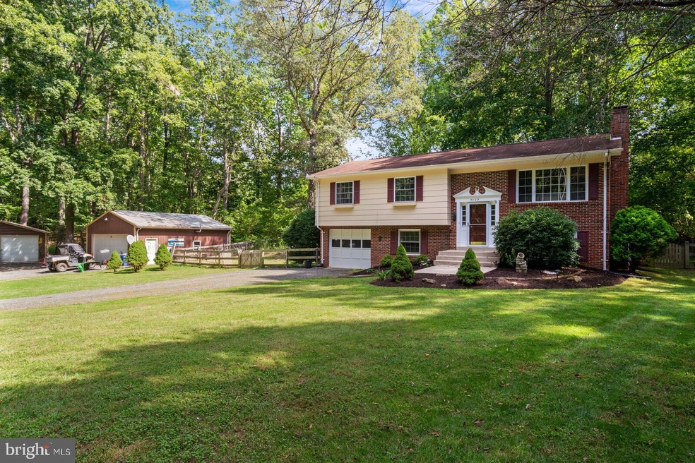 8440 Fox Springs Ln, Marshall, VA 20115 - photo 1