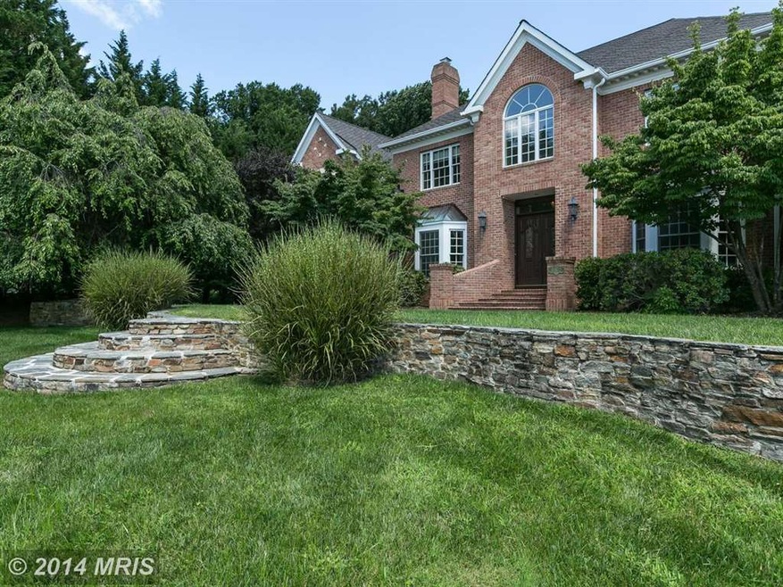 8525 Huntspring Dr, Lutherville Timonium, MD 21093 - photo 1