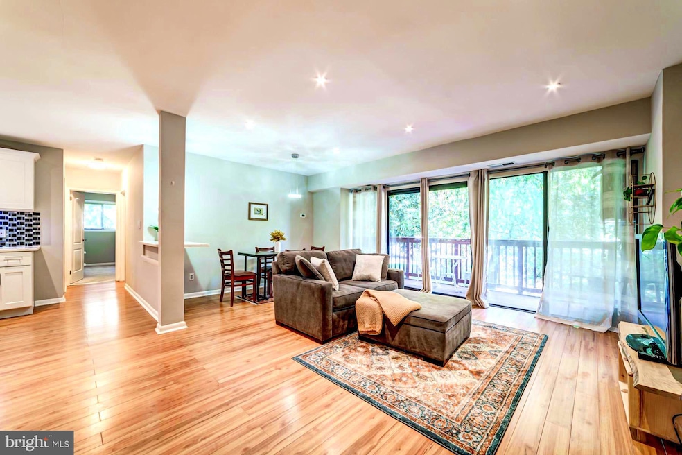 101 Skyhill Rd unit 204, Alexandria, VA 22314 - photo 1