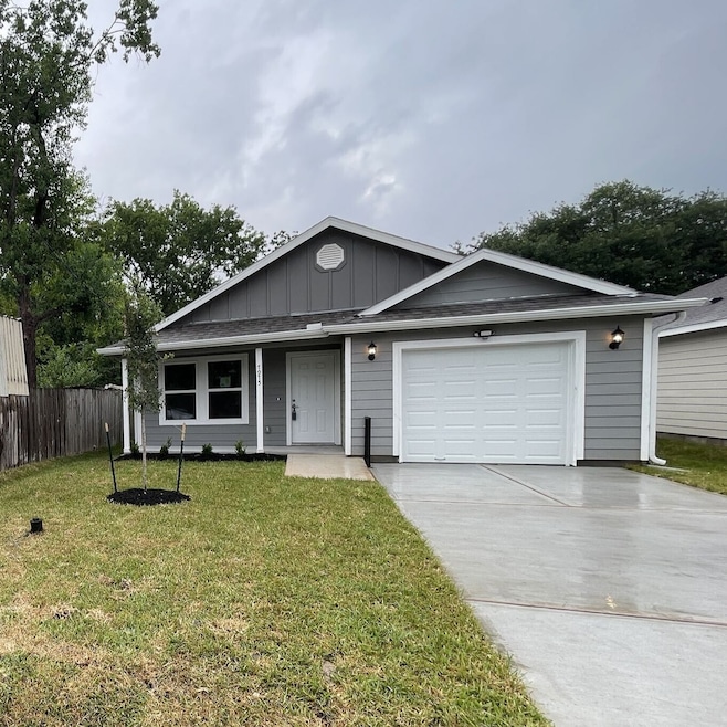 Under Contract $190,000 • Co-Listing Agent