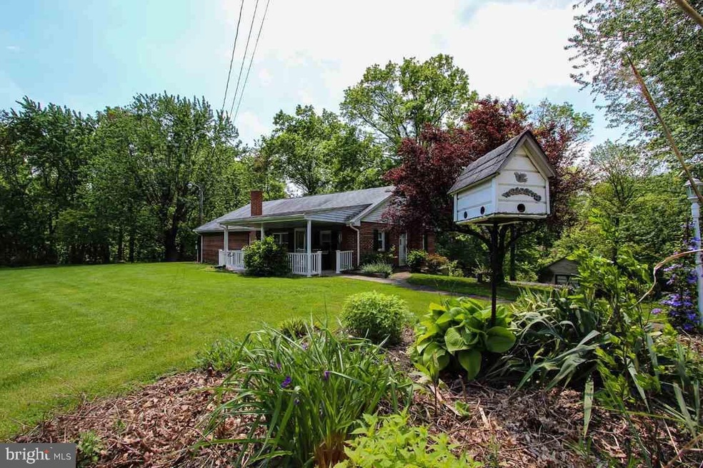 511 Fox Ln, Harrisburg, PA 17112 - photo 1