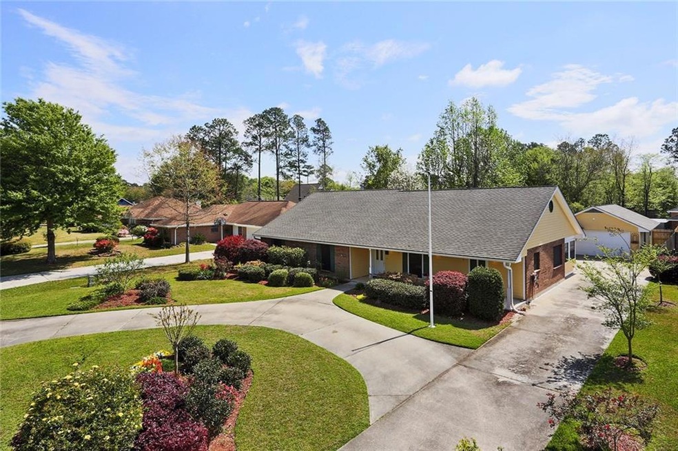 839 Cross Gates Blvd, Slidell, LA 70461 - photo 1