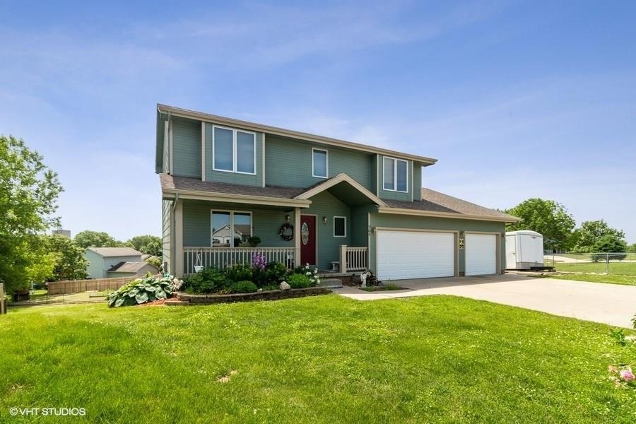 305 Marshall Ct, Runnells, IA 50237 - photo 1