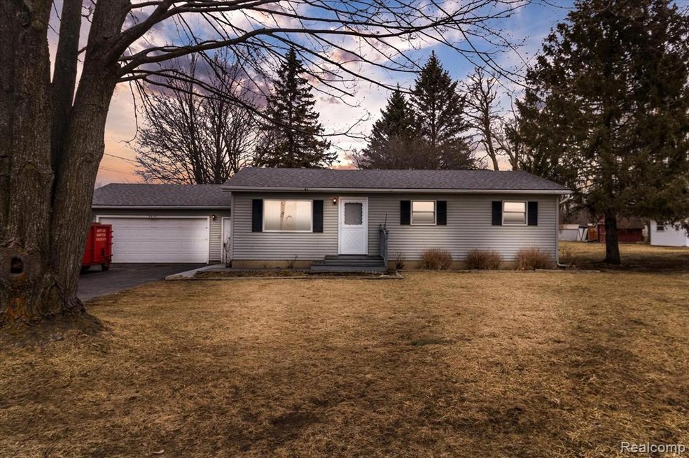 01-9039-Lippincott-Rd-WindowStill-Real-Estate-Phot