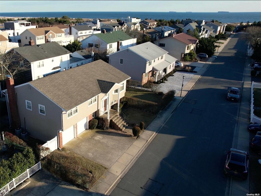 25 Saratoga St, Lido Beach, NY 11561 - photo 1