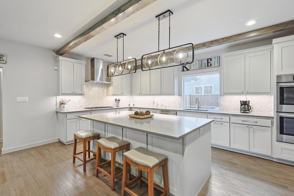 Gorgeous kitchen is ready for your next get together with friends or family!