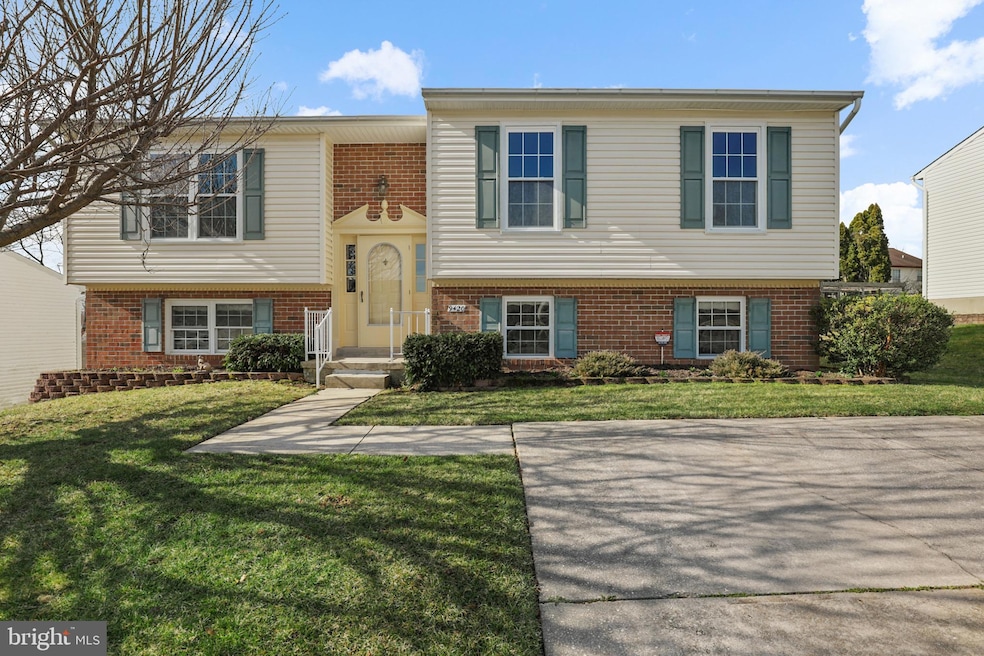 9420 Seven Courts Dr, Nottingham, MD 21236 - photo 1