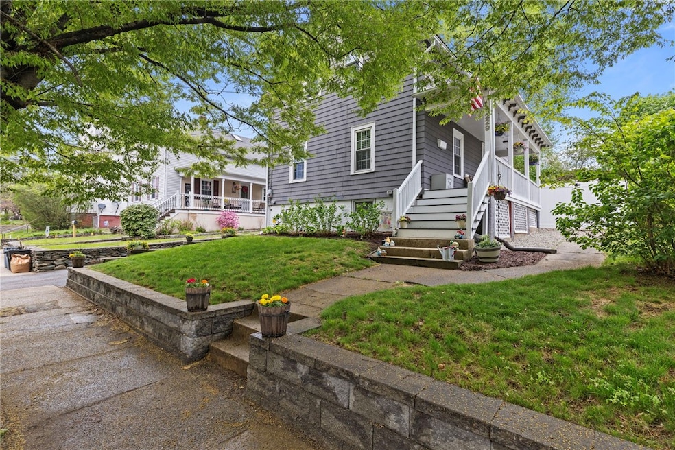 Welcome to 229 Roger Williams Ave!