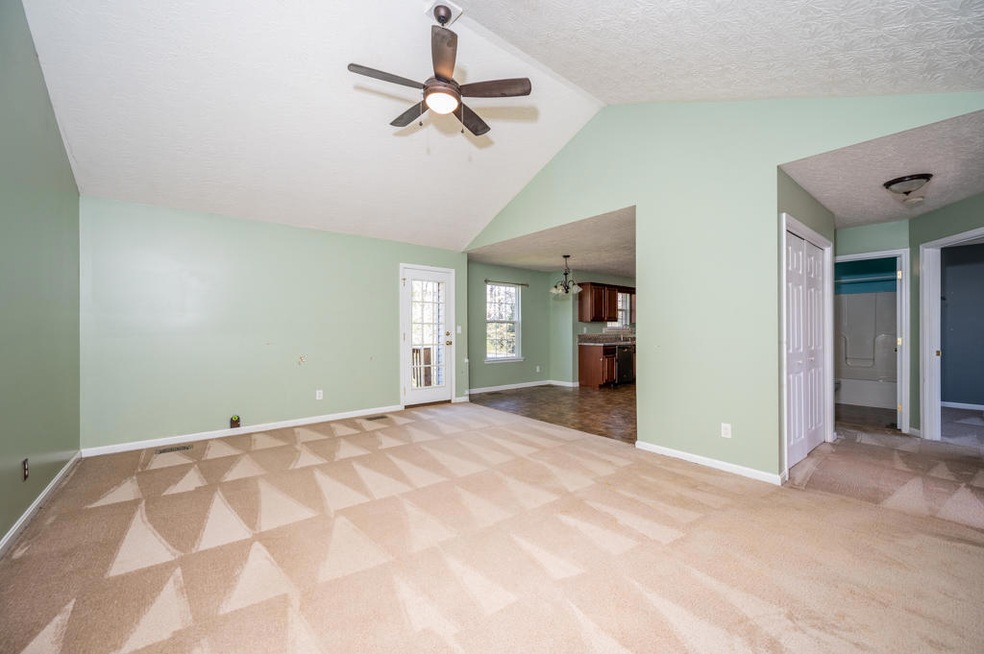 331 Berger Farm Dr, Mount Washington, KY 40047 - photo 1