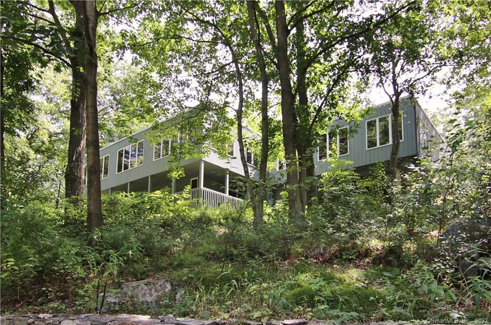 Welcome to 73 Birch Hill! Stunning Modernist geome