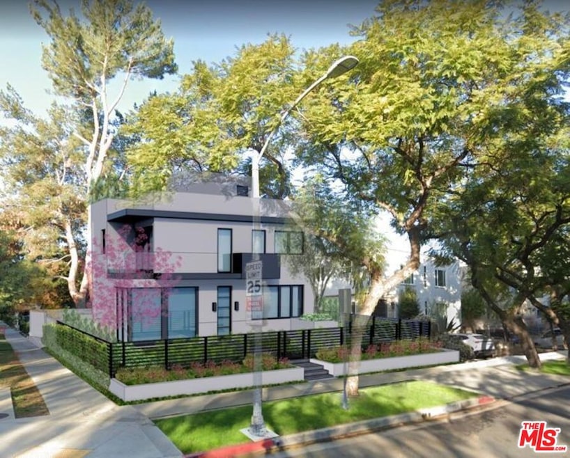 331 N Oakhurst Dr, Beverly Hills, CA 90210 - photo 1