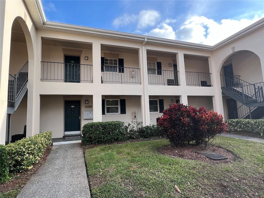 10355 Carrollwood Ln unit 143, Tampa, FL 33618 - photo 1