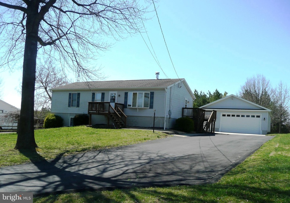 211 Jason Way, Bunker Hill, WV 25413 - photo 1