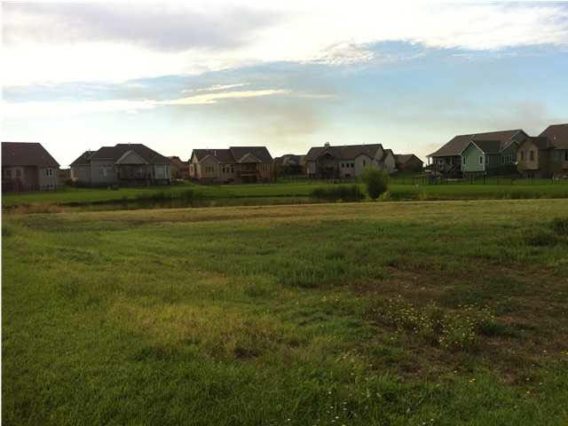 Lake lot on cul-de-sac