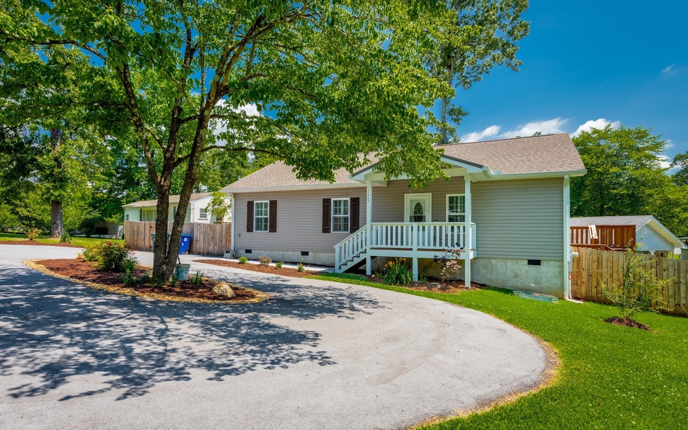 1407 Oneal Rd, Hixson, TN 37343 - photo 1