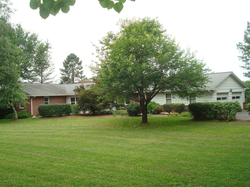 376 Pheasant Ridge Rd, Lewisburg, PA 17837 - photo 1