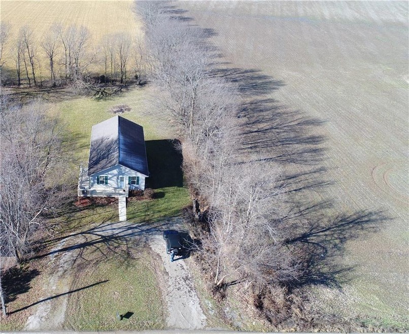 8747 S 600 W, Edinburgh, IN 46124 - photo 1