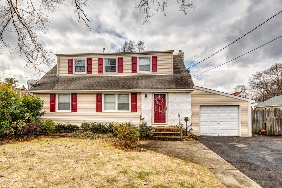 01_House Front