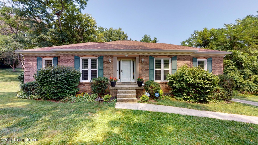 1211 Indian trace Goshen KY 40026 (1 of