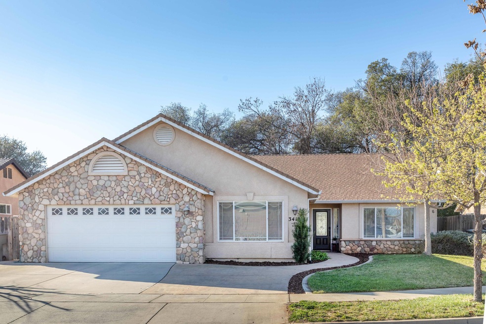 3418 Mearn Ct, Redding, CA 96002 - photo 1