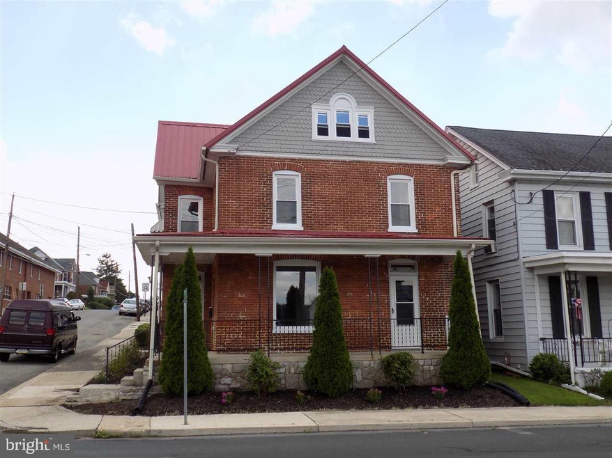 309 S Potomac St, Waynesboro, PA 17268 - photo 1