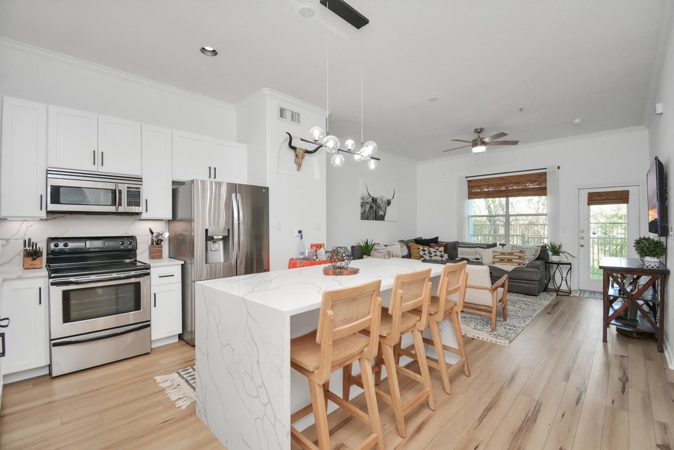 1441 East St unit 104, Houston, TX 77007 - photo 1