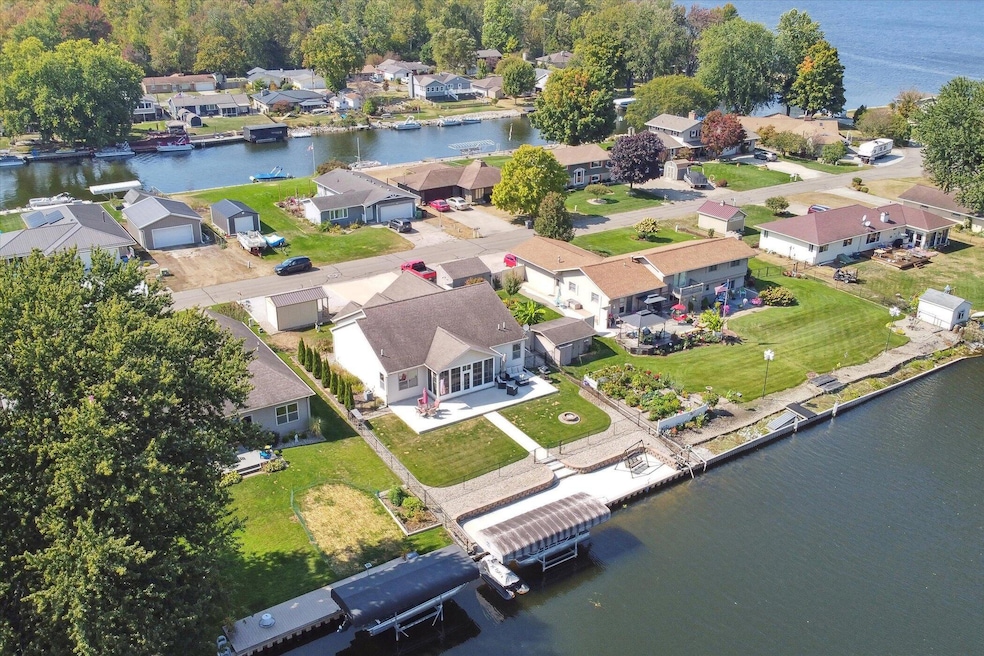 48-68397-George-Smith-Ct-Edwardsburg-MI-