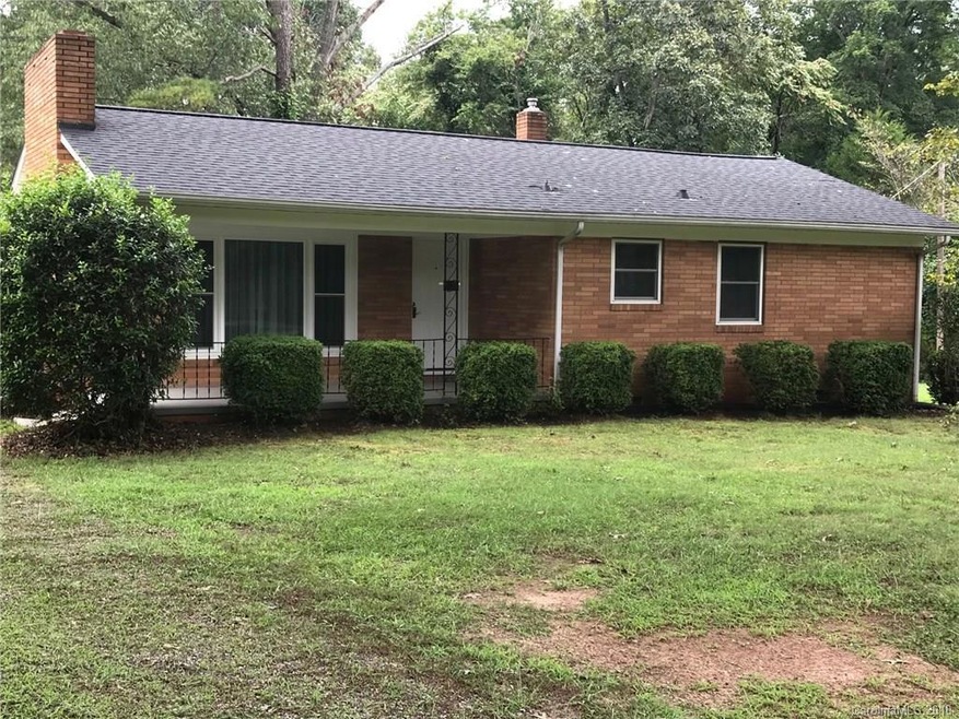 2717 E Broad St, Statesville, NC 28625 - photo 1