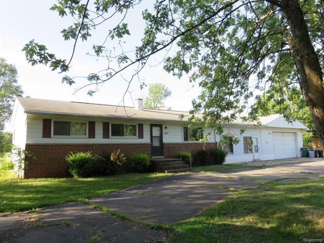Large, 1 story ranch home