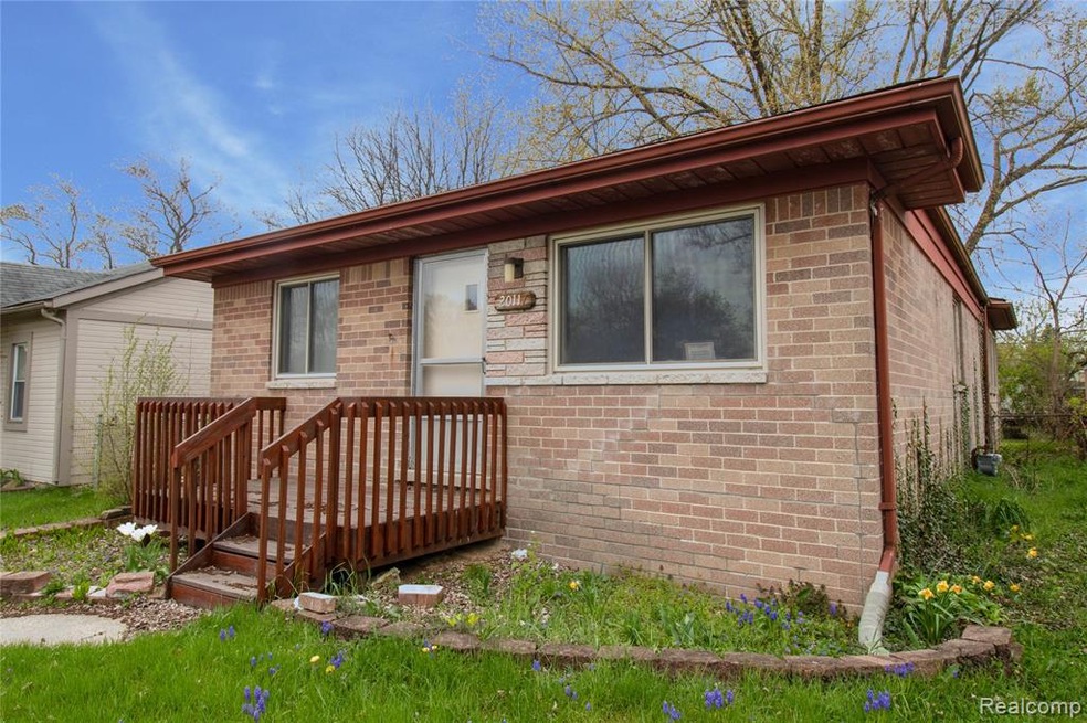 20117 Deering St, Livonia, MI-1.jpg