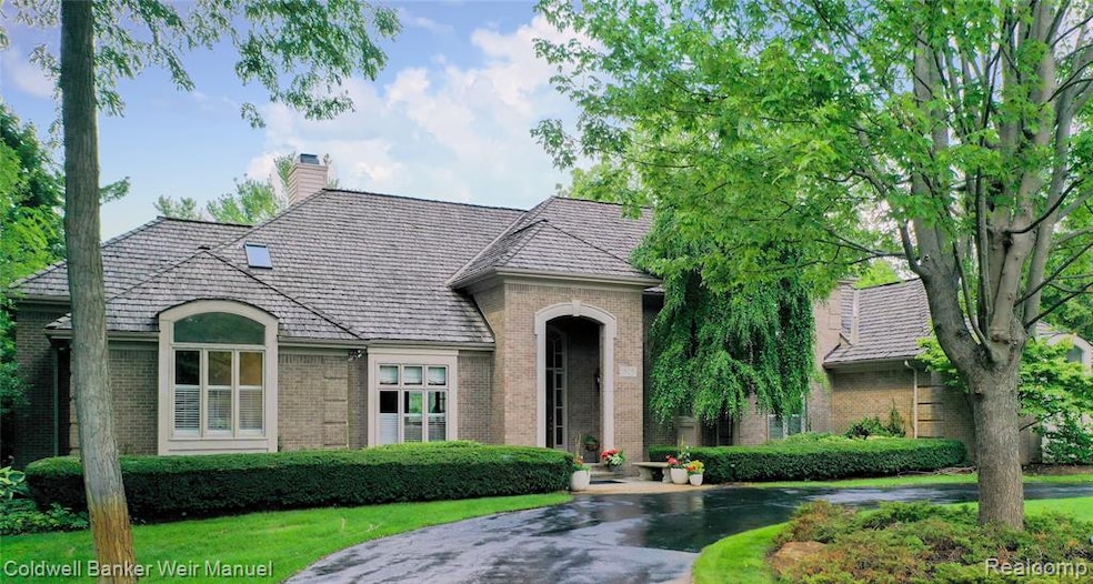 1505 Quarton Ridge Cir, Bloomfield Hills, MI 48301 - photo 1