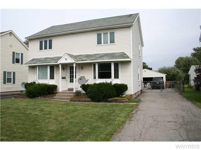 Exterior Front Maintance free owner occupied Duple