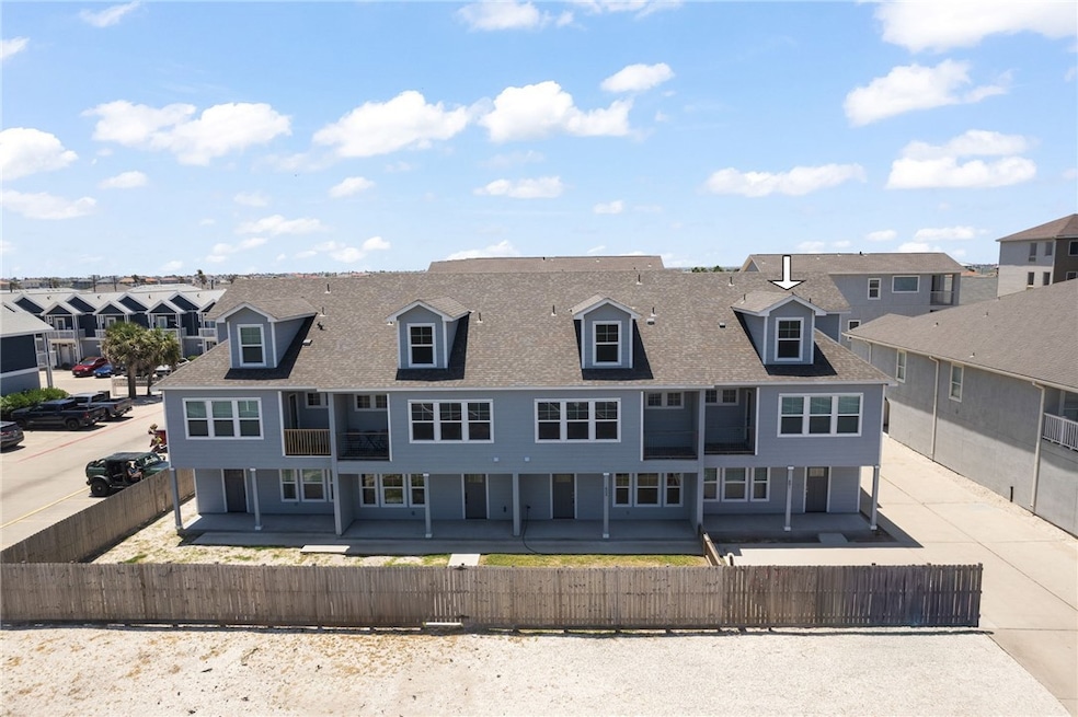 15217 Windward Dr unit 401, Corpus Christi, TX 78418 - photo 1