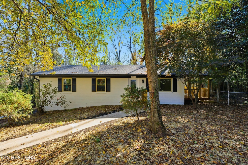 01-2416 Alberta Dr-2