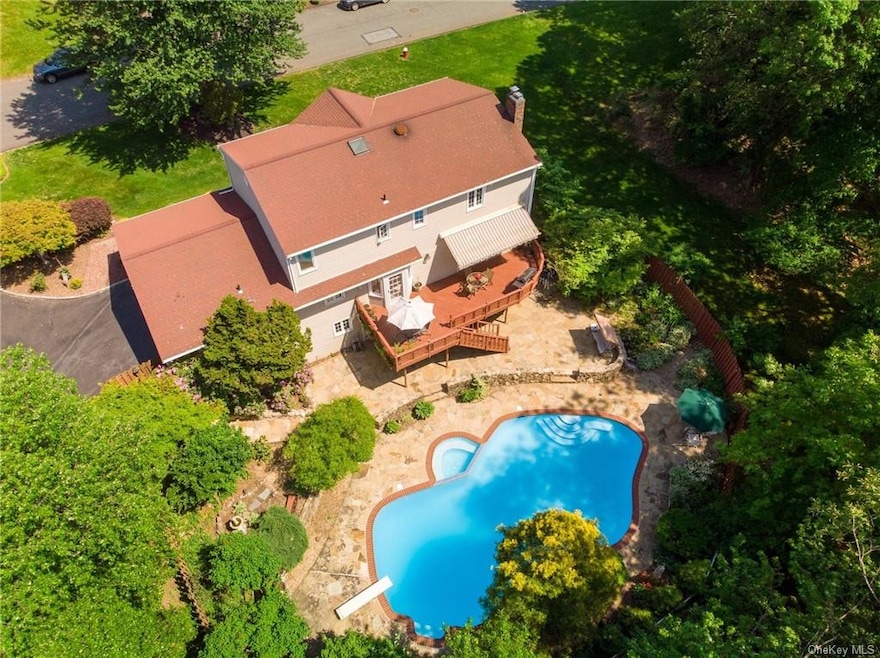 216 Waters Edge, Valley Cottage, NY 10989 - photo 1