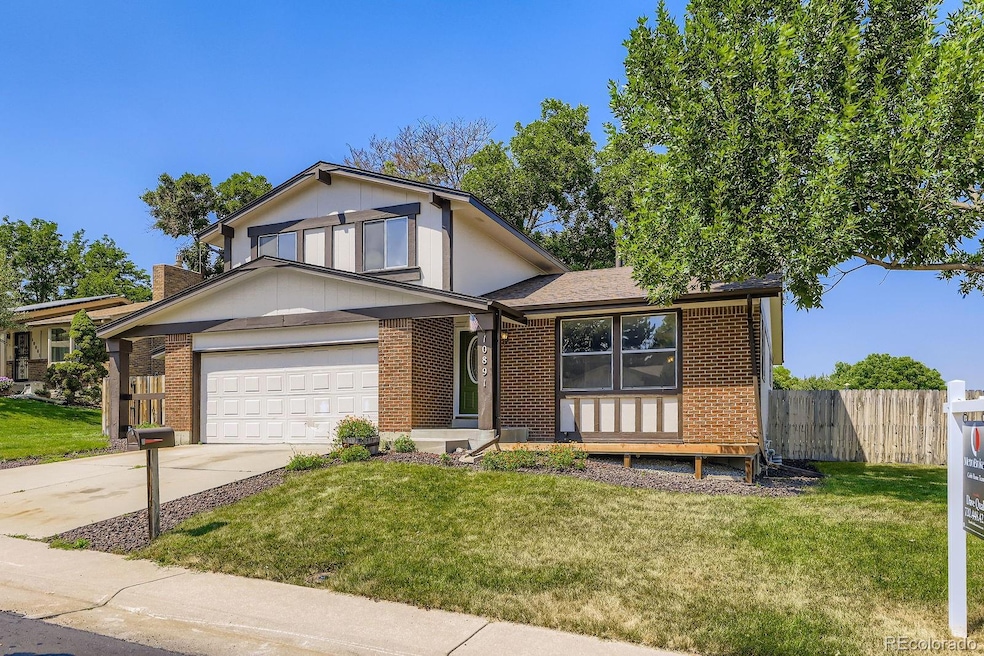 For Sale $585,000 • Co-Listing Agent