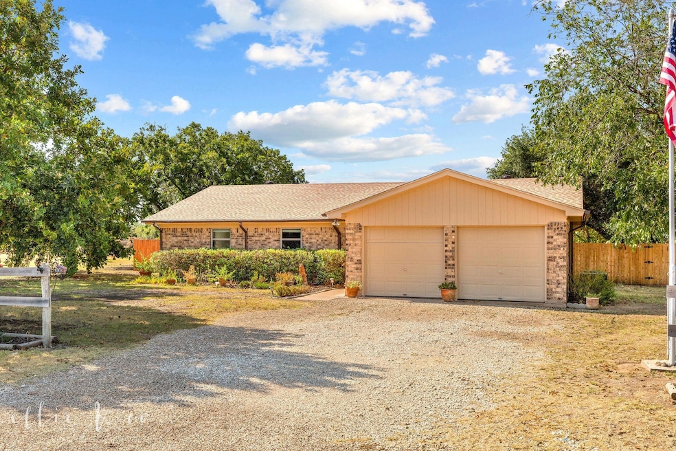 137 Nesmith Rd, Abilene, TX 79602 - photo 1