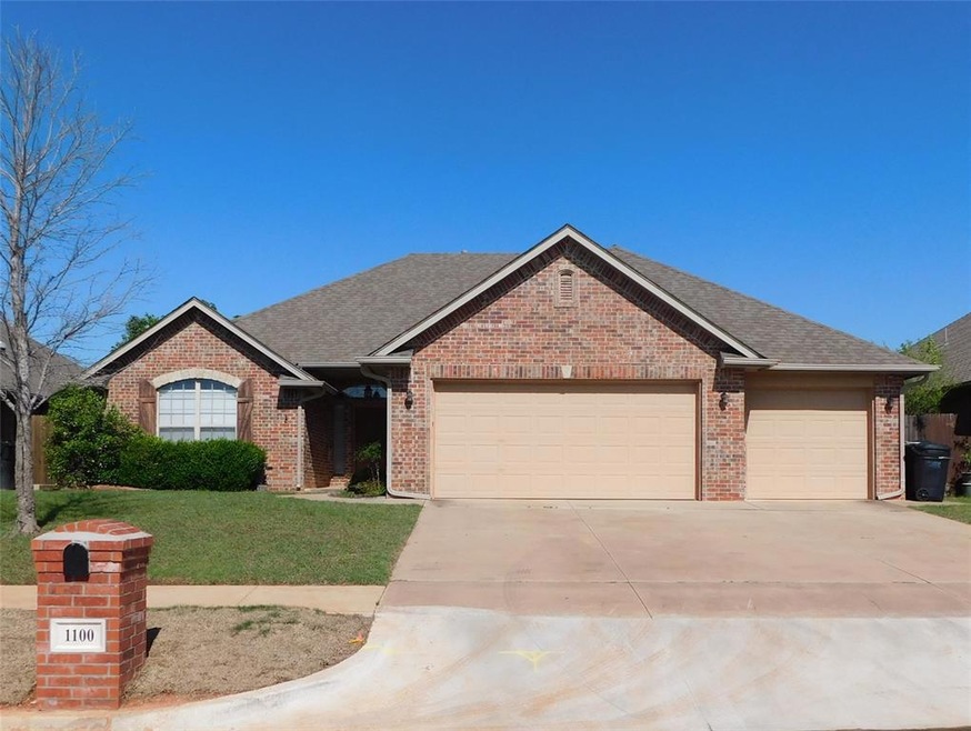 1100 Kelsi Dr, Moore, OK 73160 - photo 1
