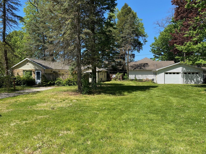 531 Broadway St, Niles, MI 49120 - photo 1