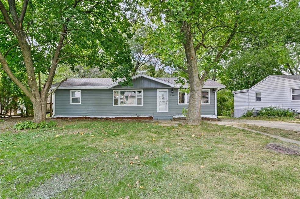 7906 SW 11th St, Des Moines, IA 50315 - photo 1