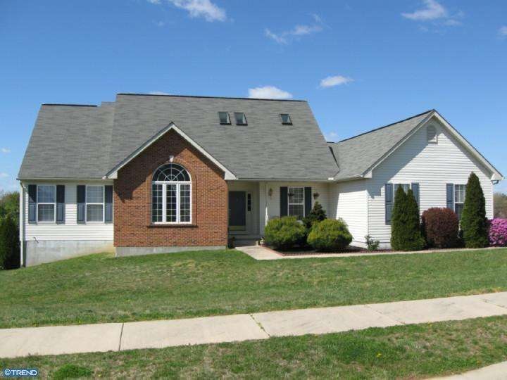 117 W Harvest Dr, New Castle, DE 19720 - photo 1