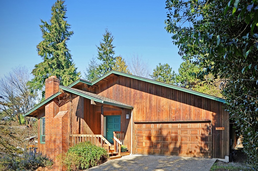 7006 SE Maker St, Mercer Island, WA 98040 - photo 1