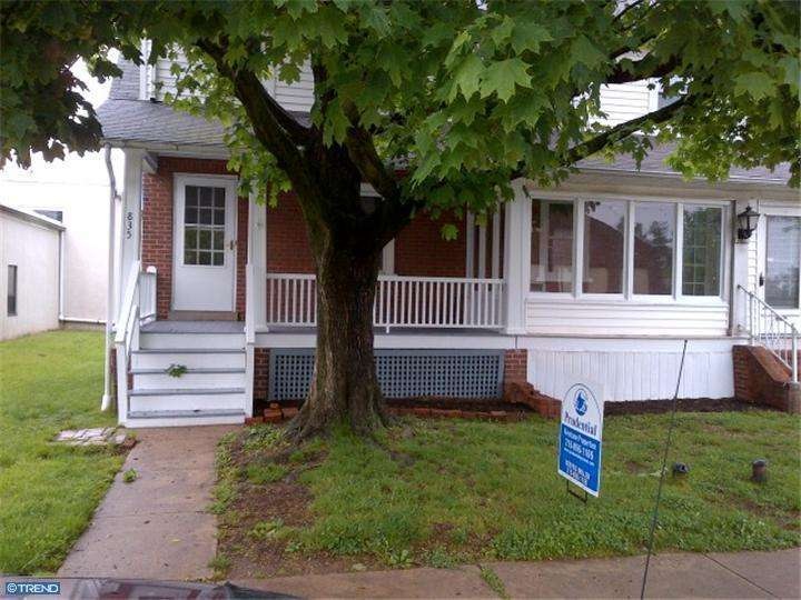 835 W 3rd St, Lansdale, PA 19446 - photo 1