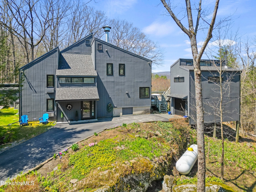 905 Aerial View