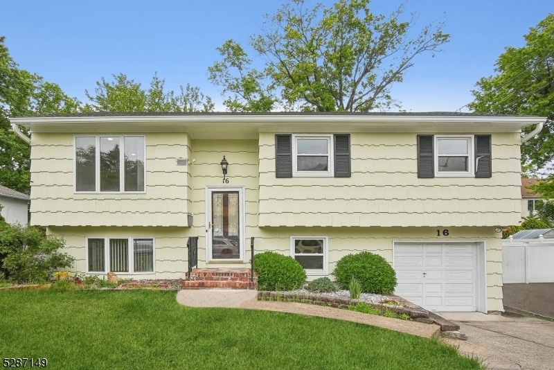 16 Murdock St, Fords, NJ 08863 - photo 1