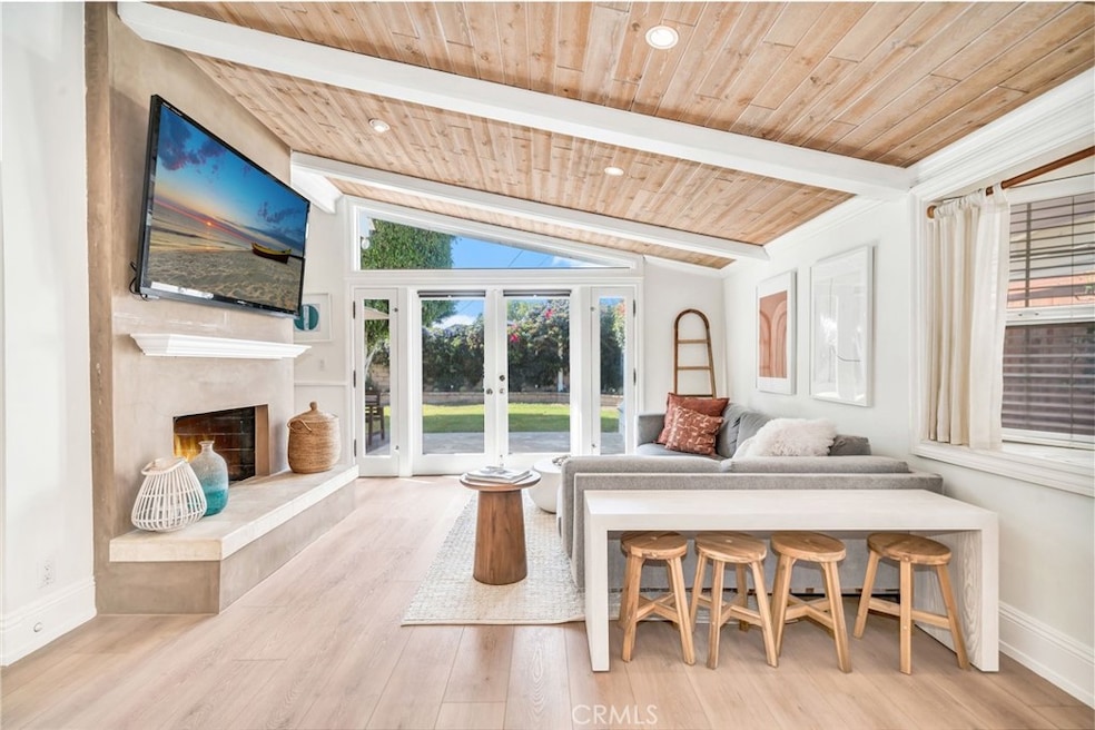 213 Hanover Dr, Costa Mesa, CA 92626 - photo 1