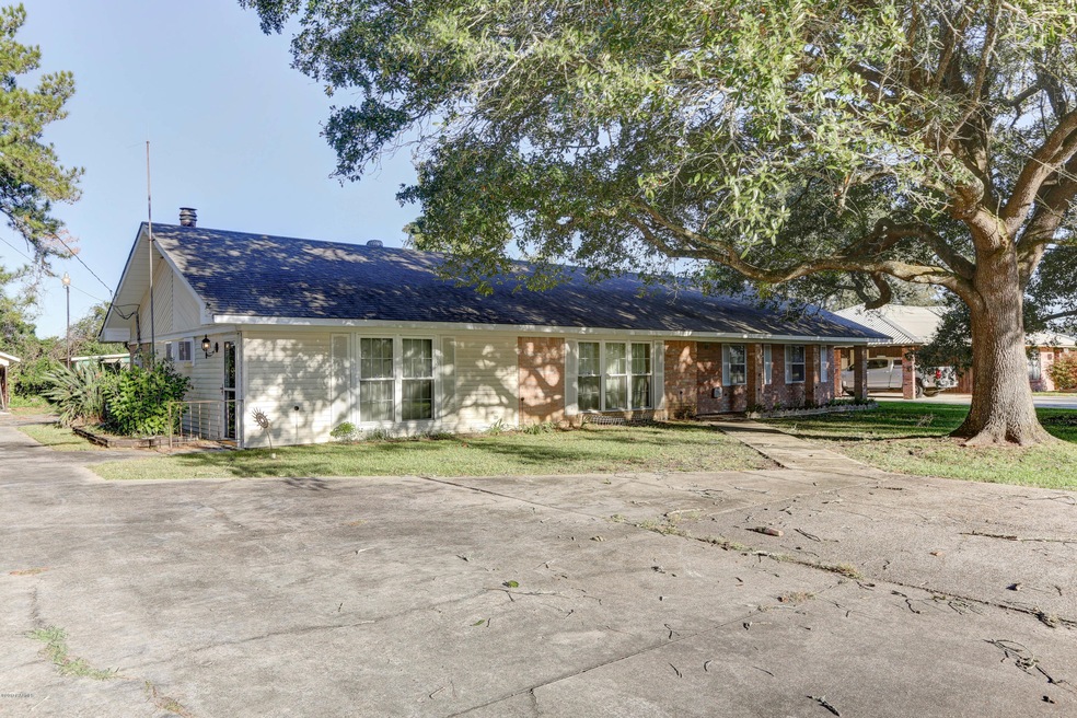 303 Malcom St