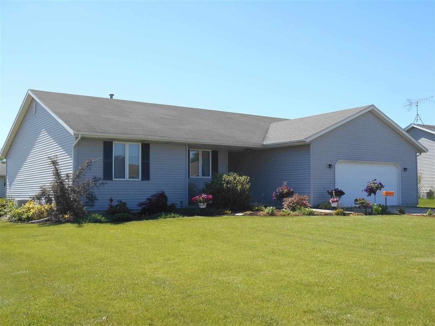 415 Jeri Ct, New Carlisle, IN 46552 - photo 1