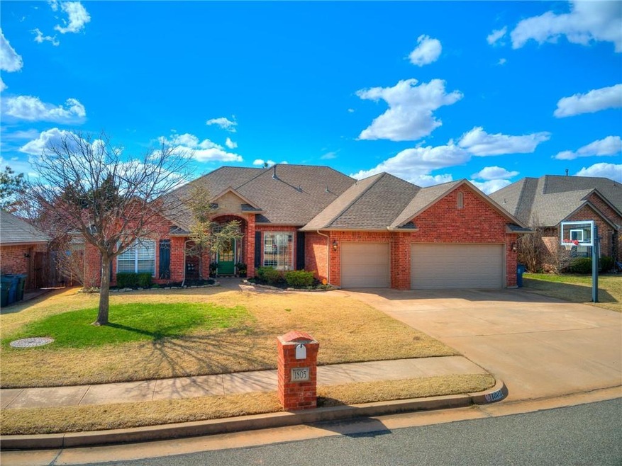 Front:  WOW!  A move-in ready 4/2.5/3 home with st