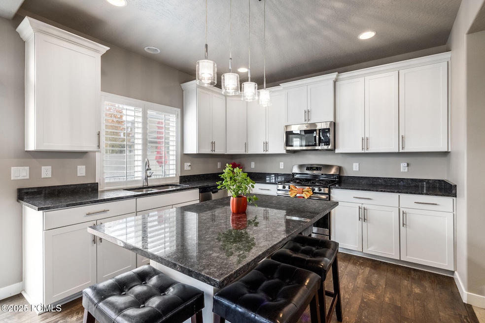 Under Contract $650,000